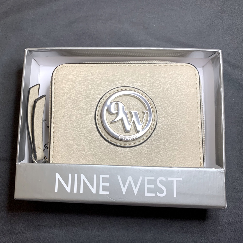 NWT Women's beige wallet